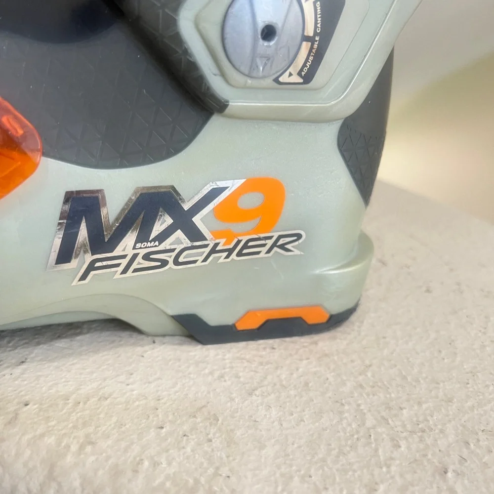 FISCHER‎ Soma MX9 Ski Boots, Size 27.5, Soma Tec